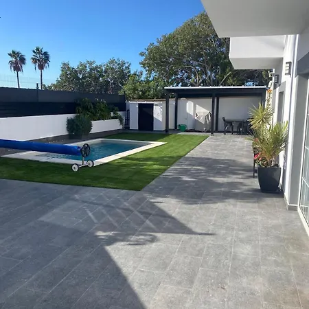 Casa Elliala Tenerife, Stunning With Secluded Pool Area And Close To Amenities * San Miguel de Abona