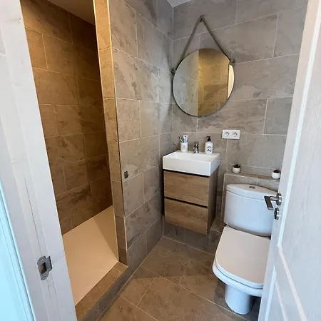 别墅 Casa Elliala Tenerife, Stunning With Secluded Pool Area And Close To Amenities